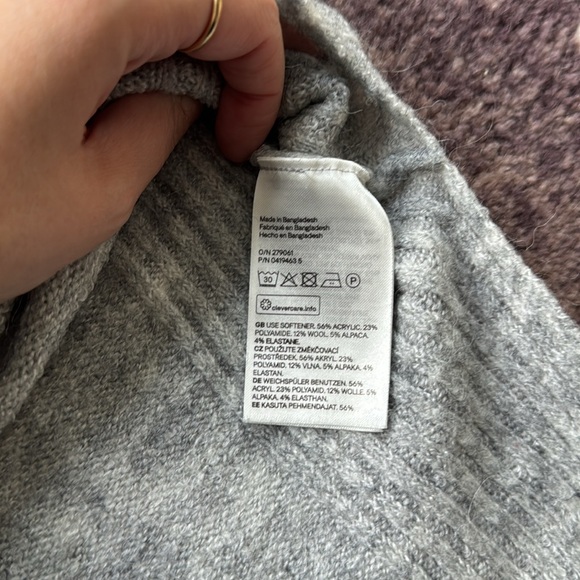 Gray Knit Sweater - Picture 7 of 9